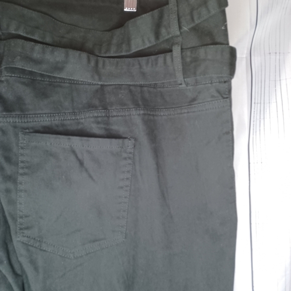 Love Revival Women's Black Pants - Picture 11 of 12